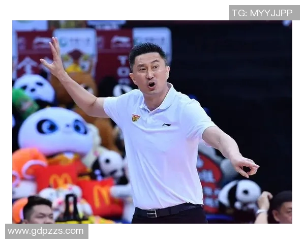 对话黄伟：回顾篮球生涯的辉煌与挑战与成长之路