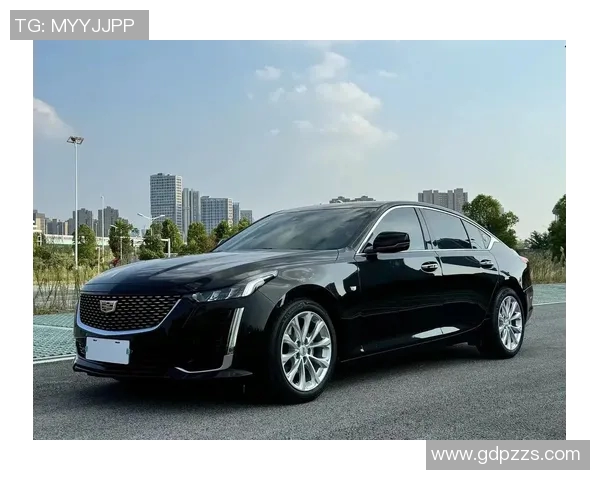 开凯迪拉克退役足球明星的豪华生活与精彩回忆分享