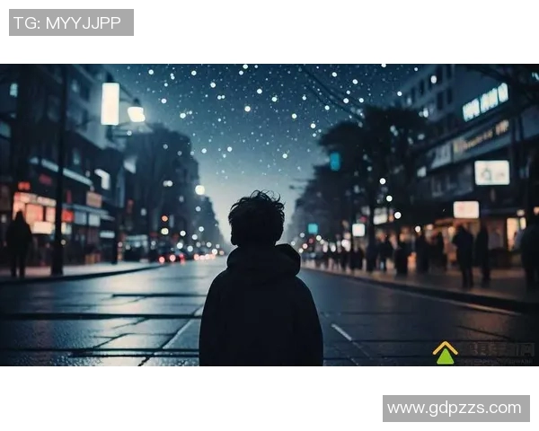 昔日足球明星的落寞与孤独在头像女孩的眼中显现出无尽的故事与情感